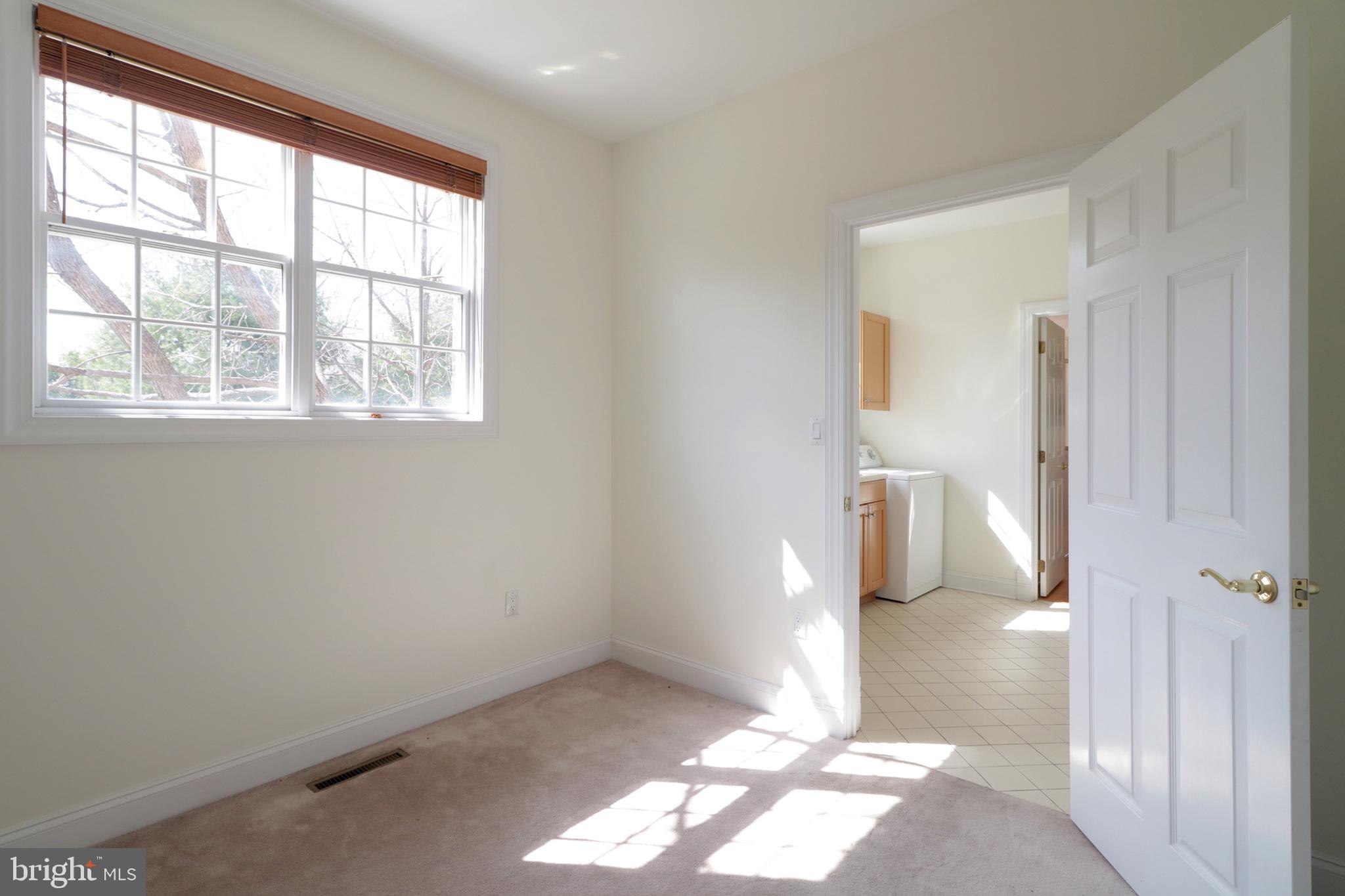 CENTRE HILLS - Residential