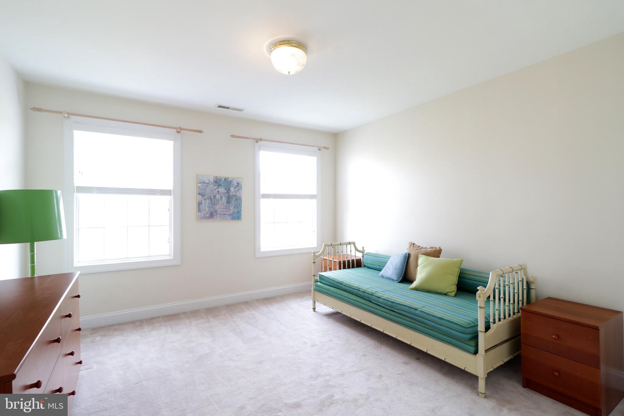 CENTRE HILLS - Residential