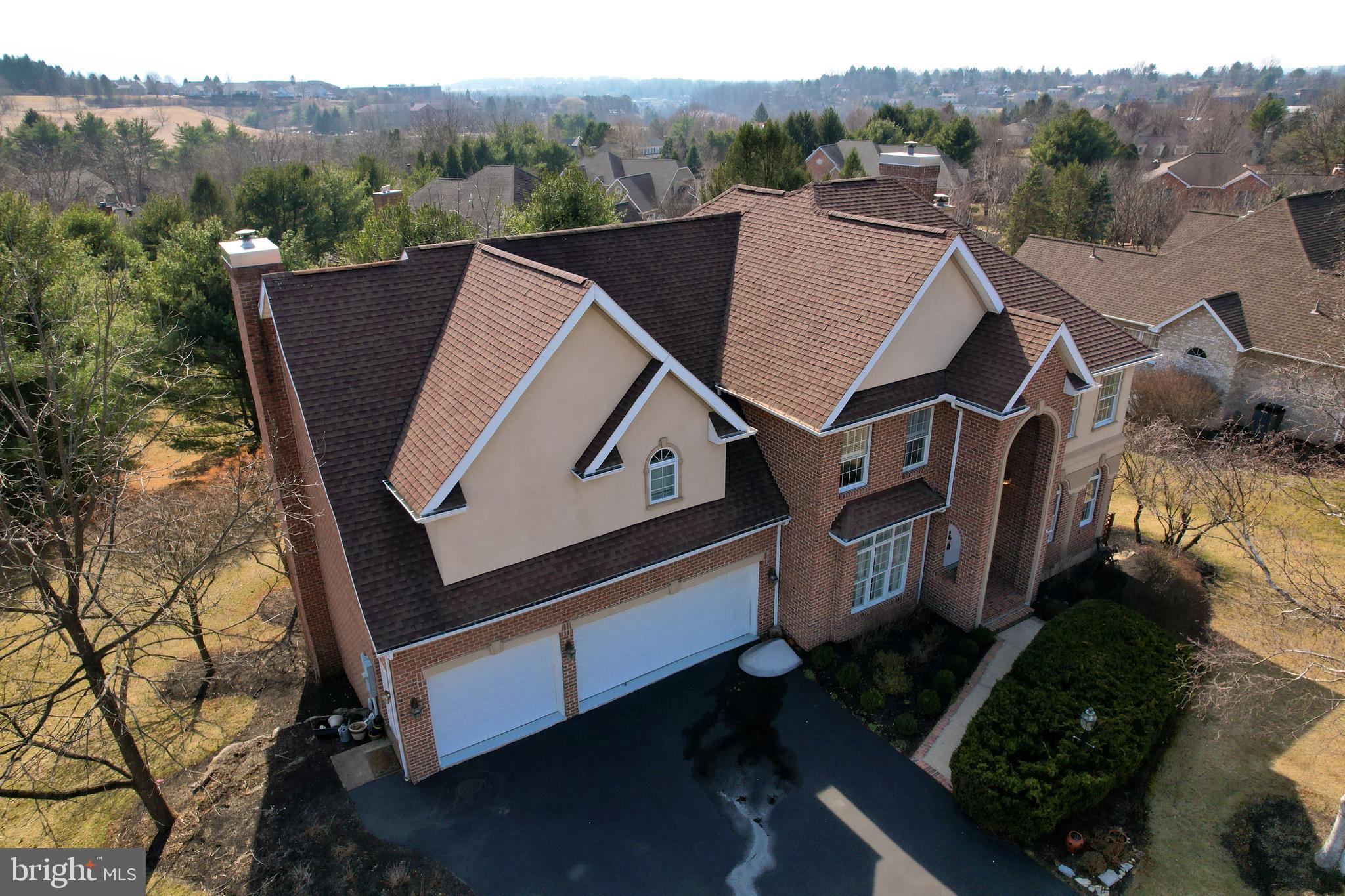 CENTRE HILLS - Residential