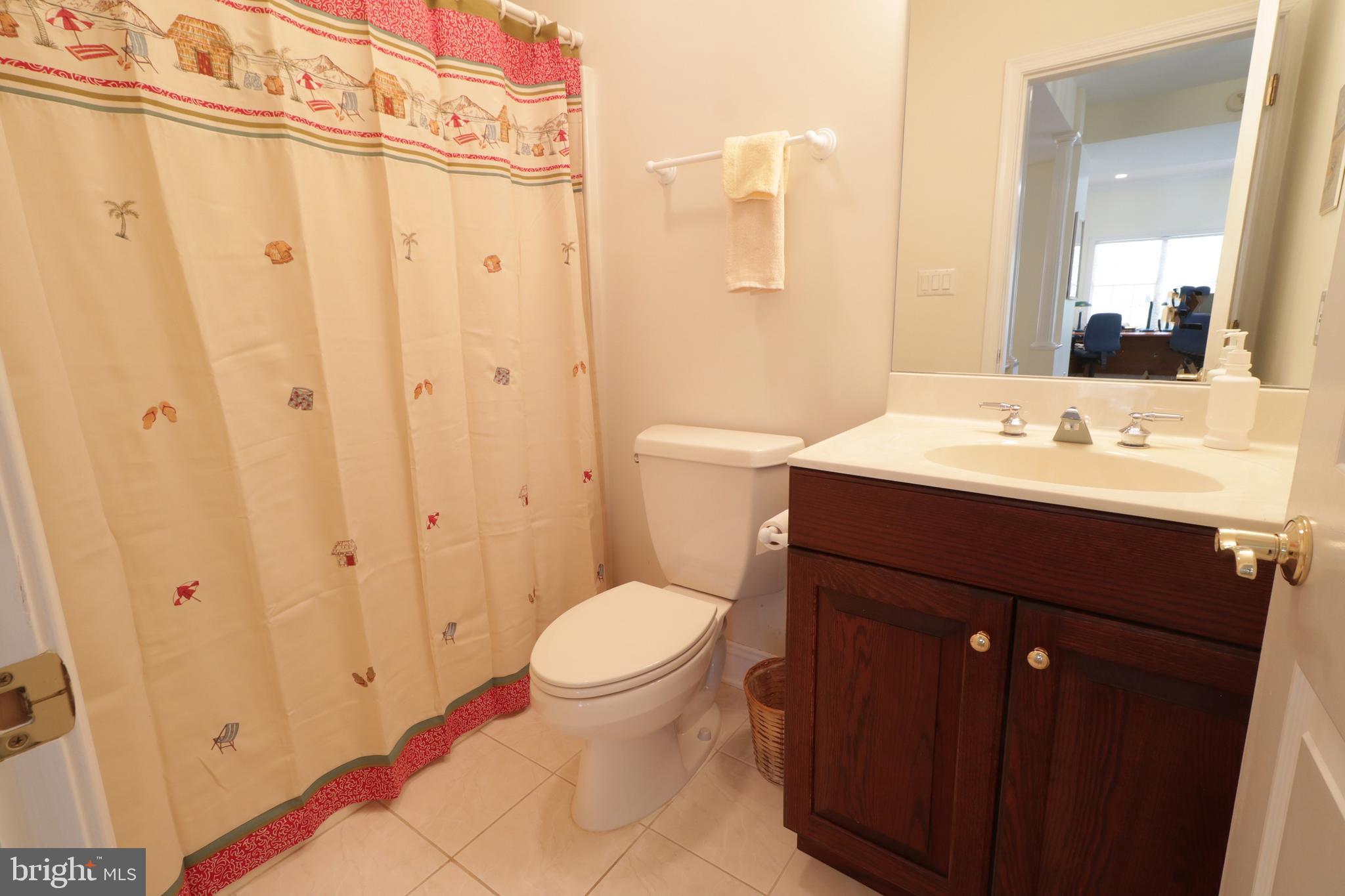 CENTRE HILLS - Residential