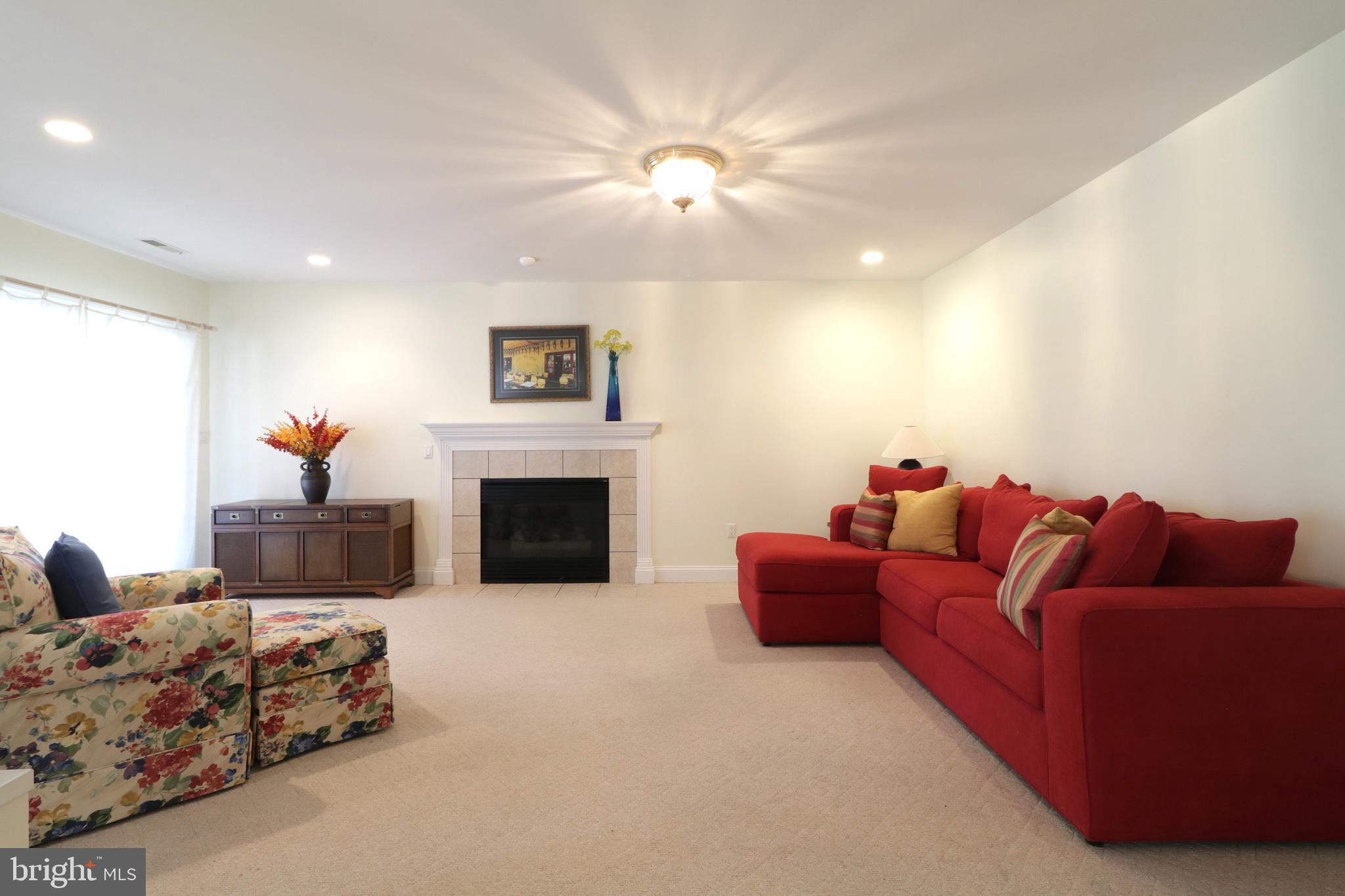 CENTRE HILLS - Residential