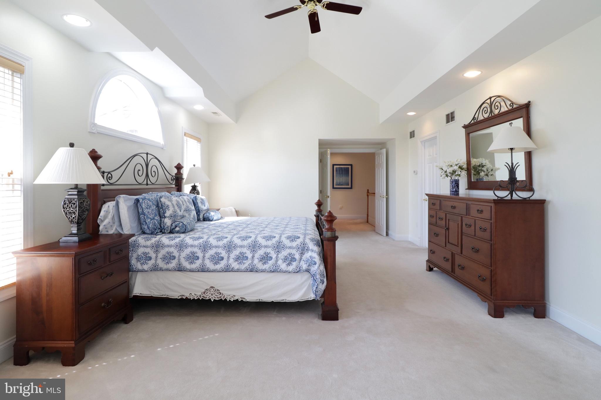 CENTRE HILLS - Residential