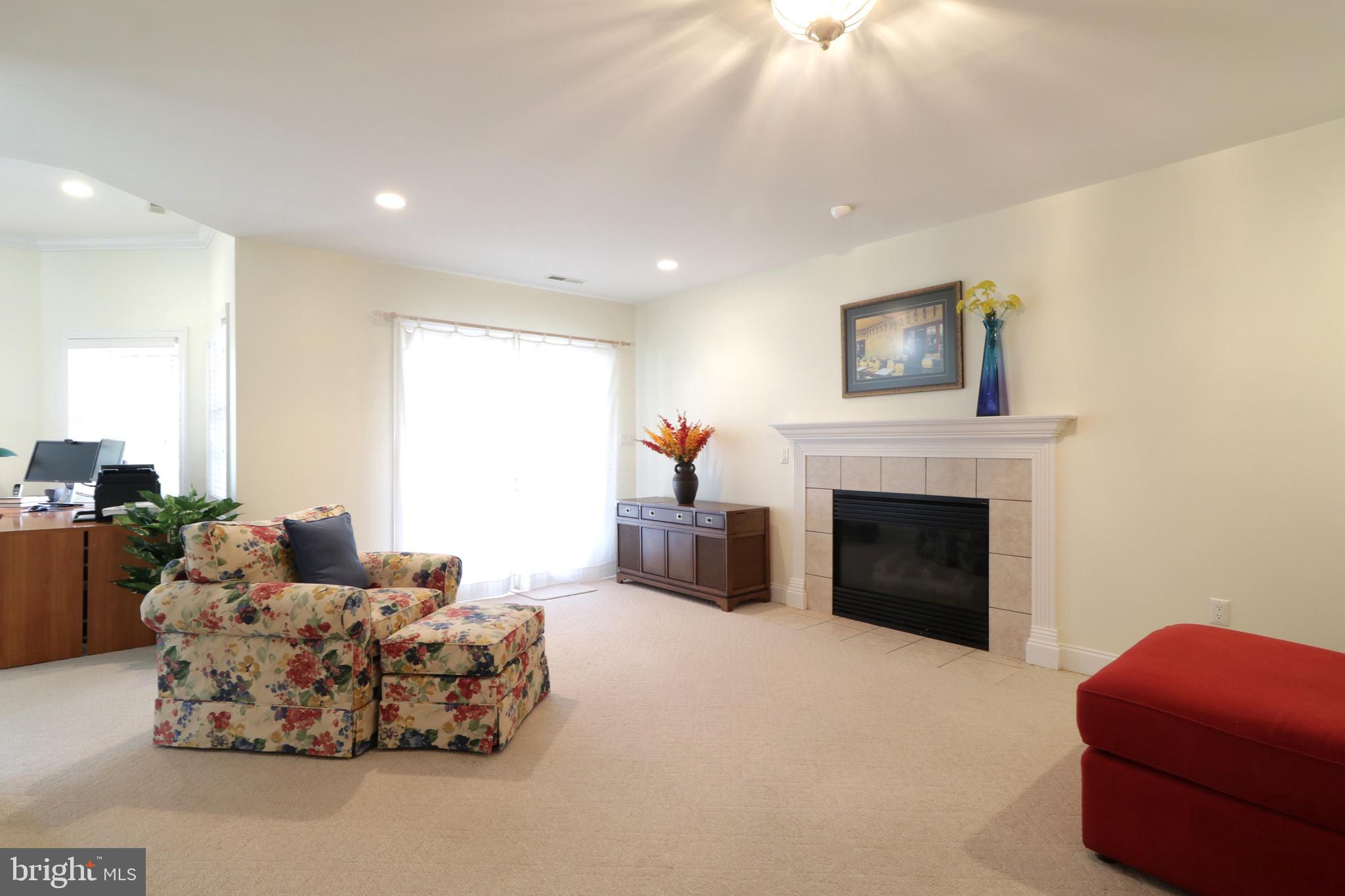 CENTRE HILLS - Residential