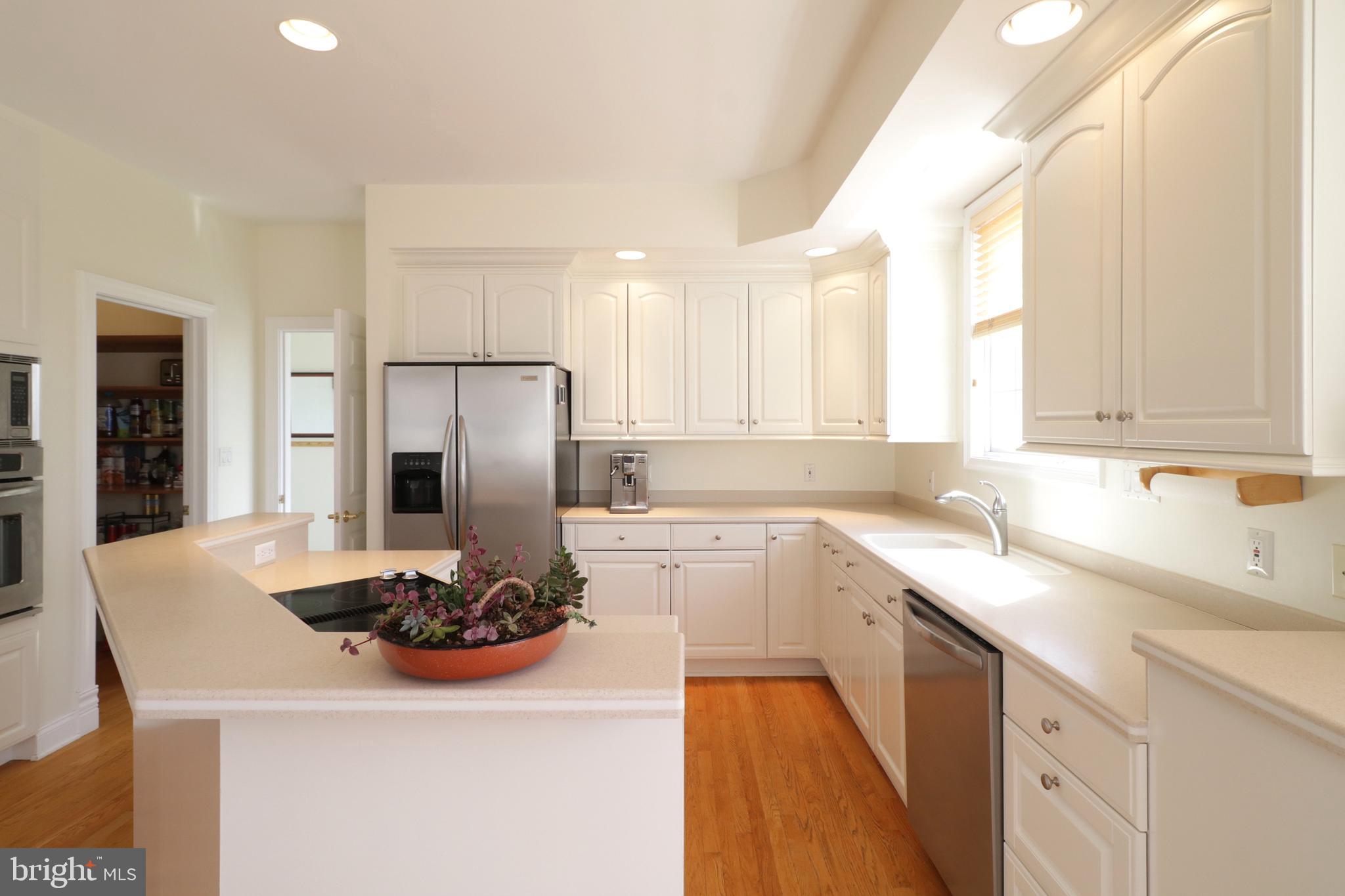 CENTRE HILLS - Residential