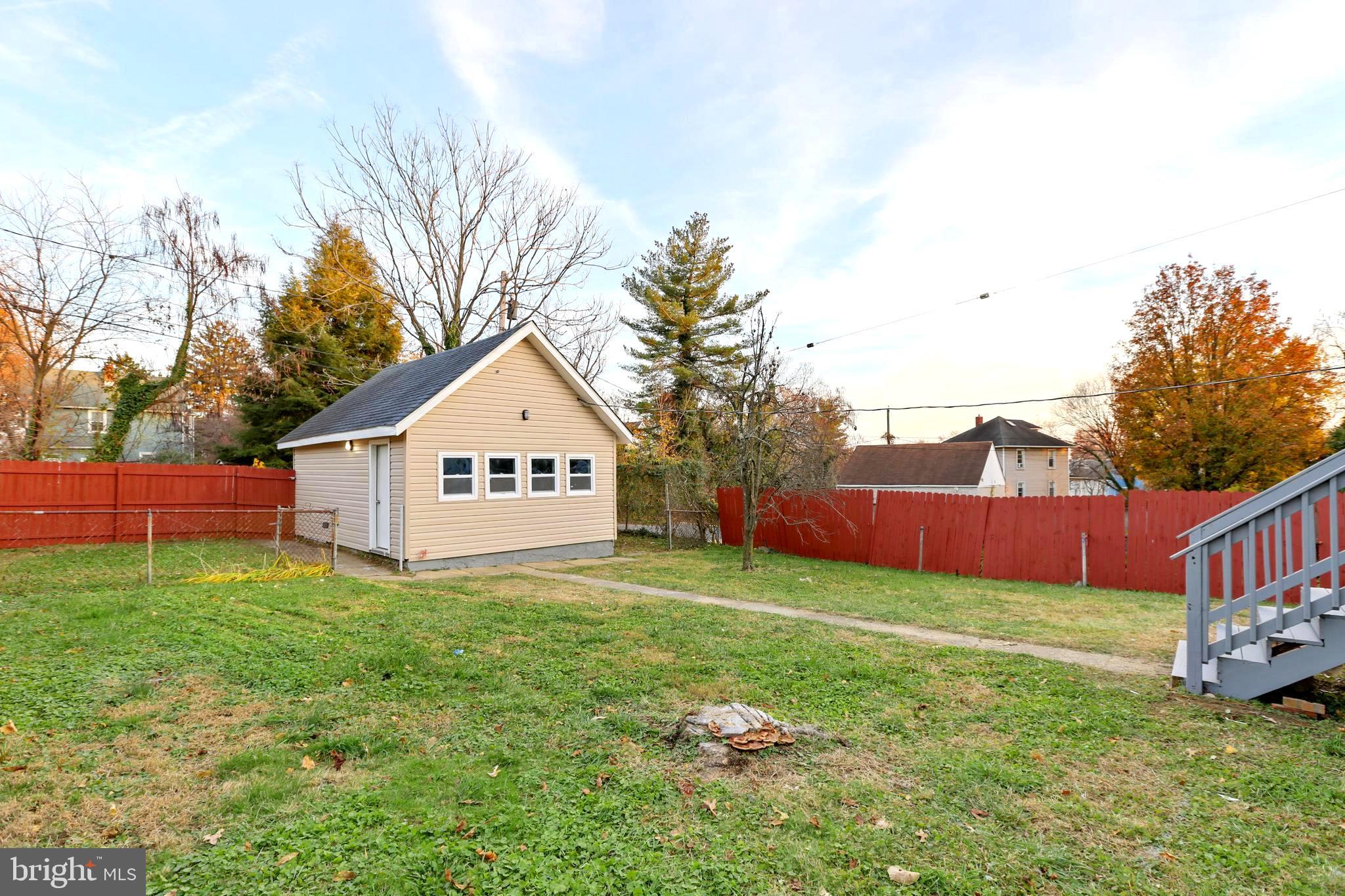 LAURAVILLE HISTORIC DISTRICT - Residential