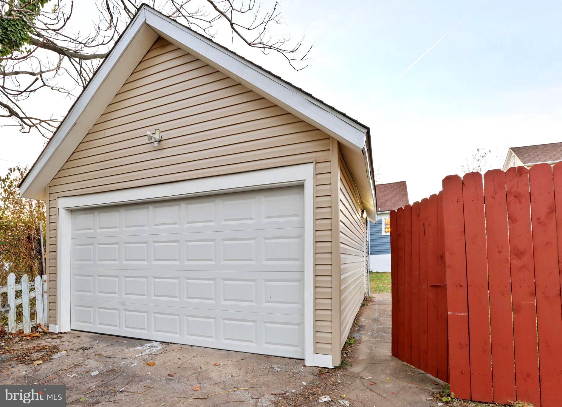 LAURAVILLE HISTORIC DISTRICT - Residential
