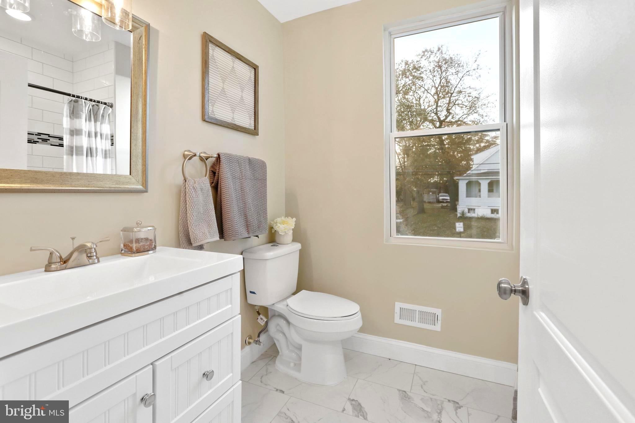 LAURAVILLE HISTORIC DISTRICT - Residential