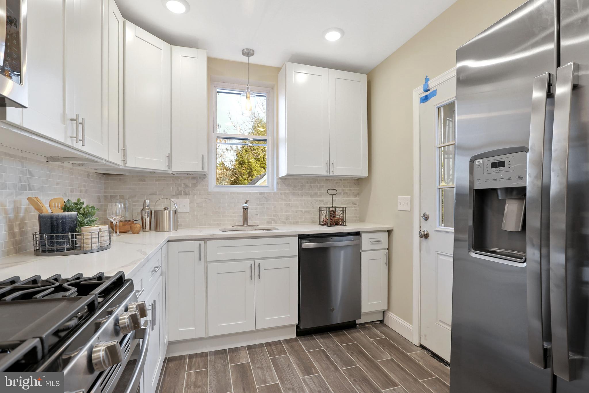 LAURAVILLE HISTORIC DISTRICT - Residential