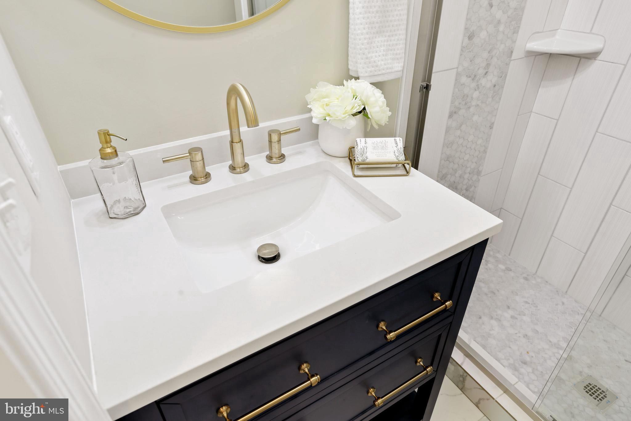 LAURAVILLE HISTORIC DISTRICT - Residential