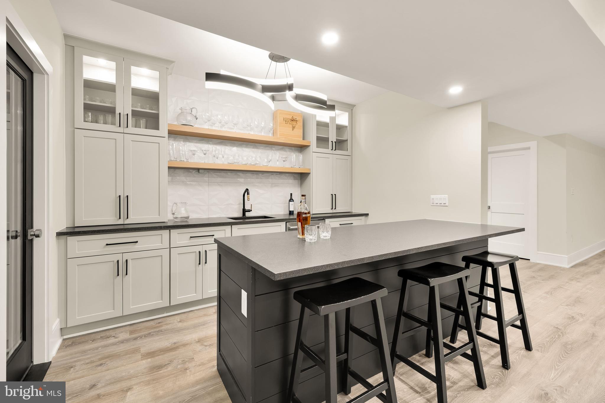 HANSBOROUGH - Residential