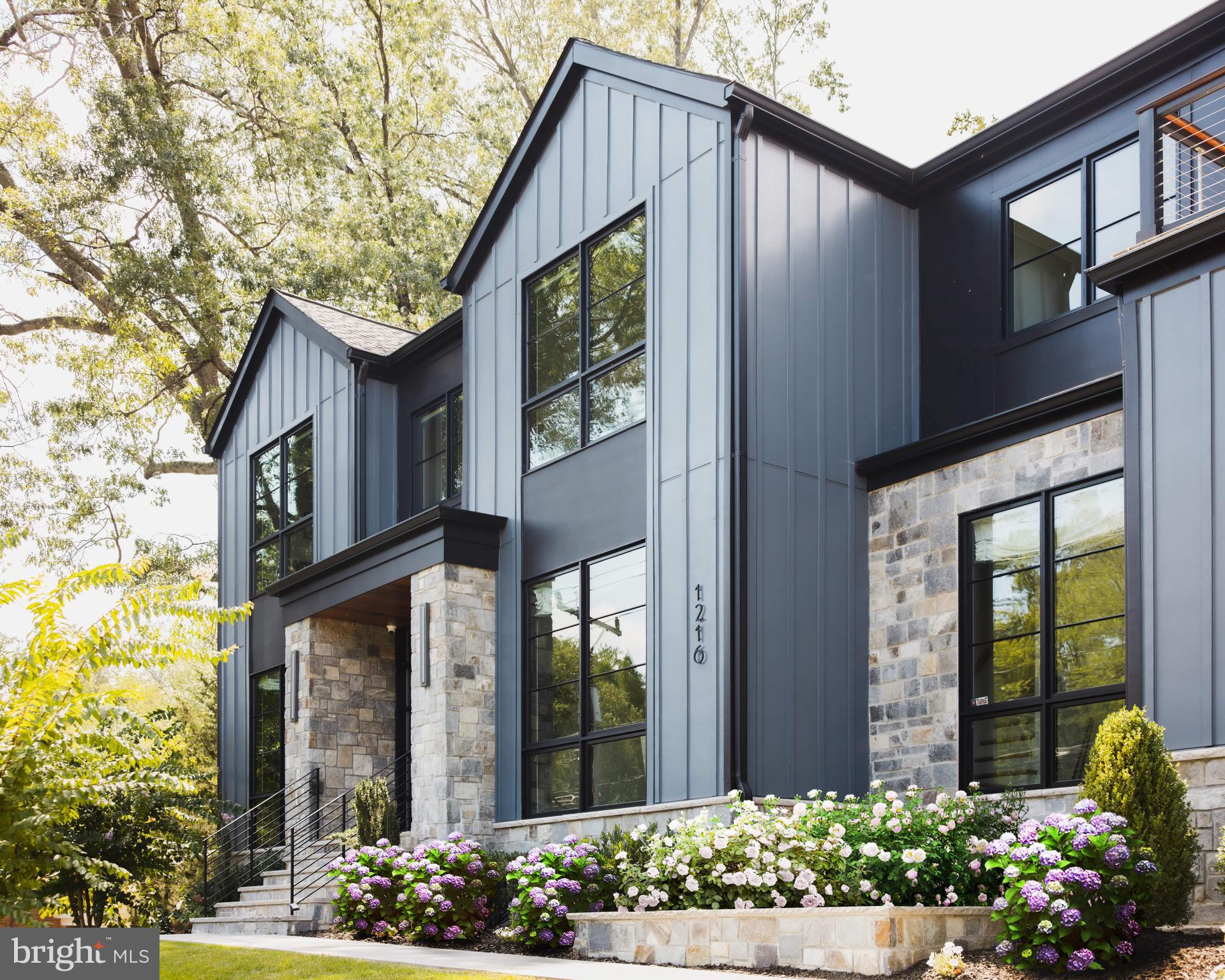 1216 EARNESTINE STREET