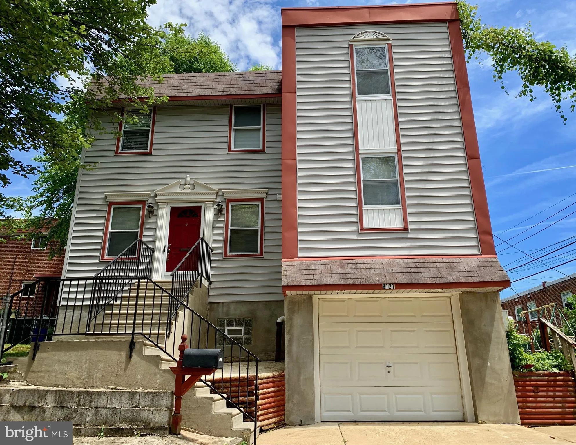 9121 Springview Road, Philadelphia, PA 19115