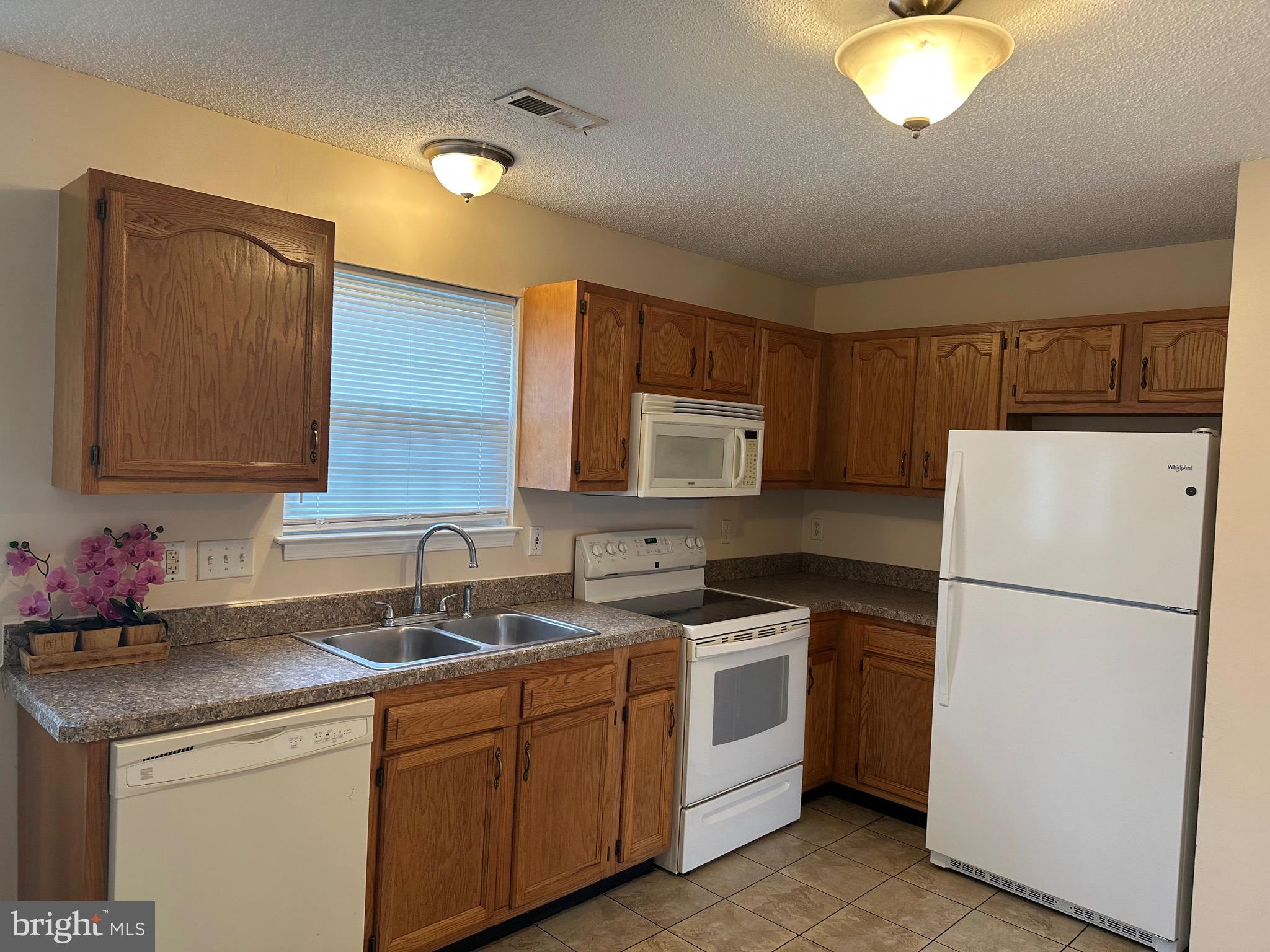 CARLISLE HEIGHTS - Residential Lease