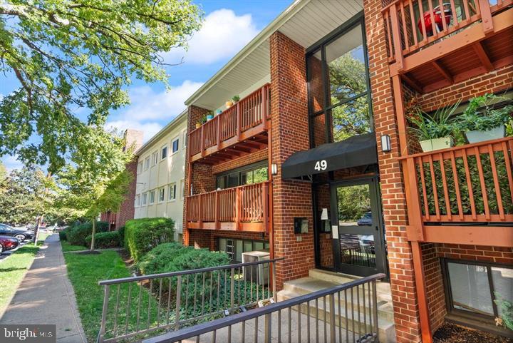 49 SKYHILL ROAD 204