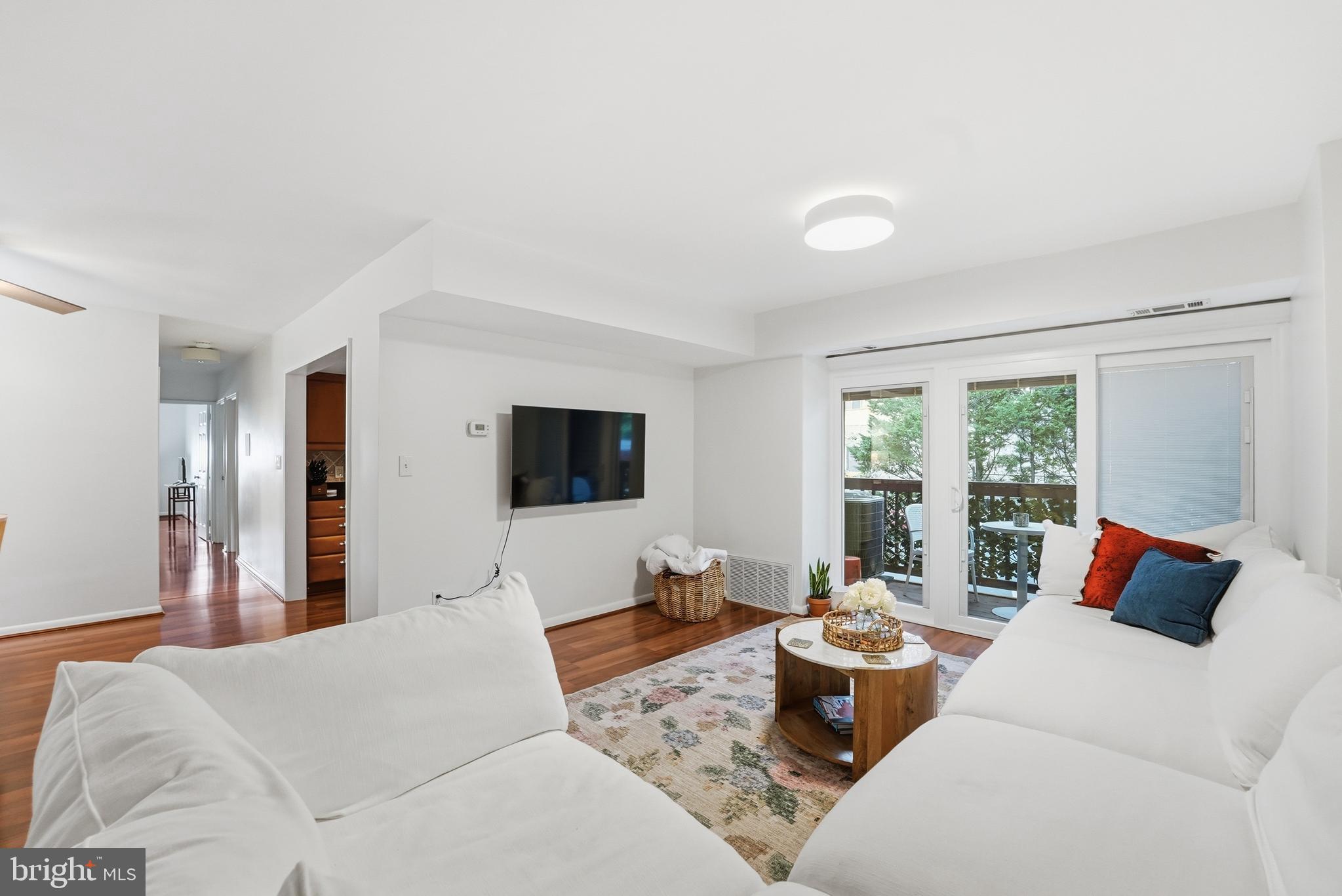 49 SKYHILL ROAD 204