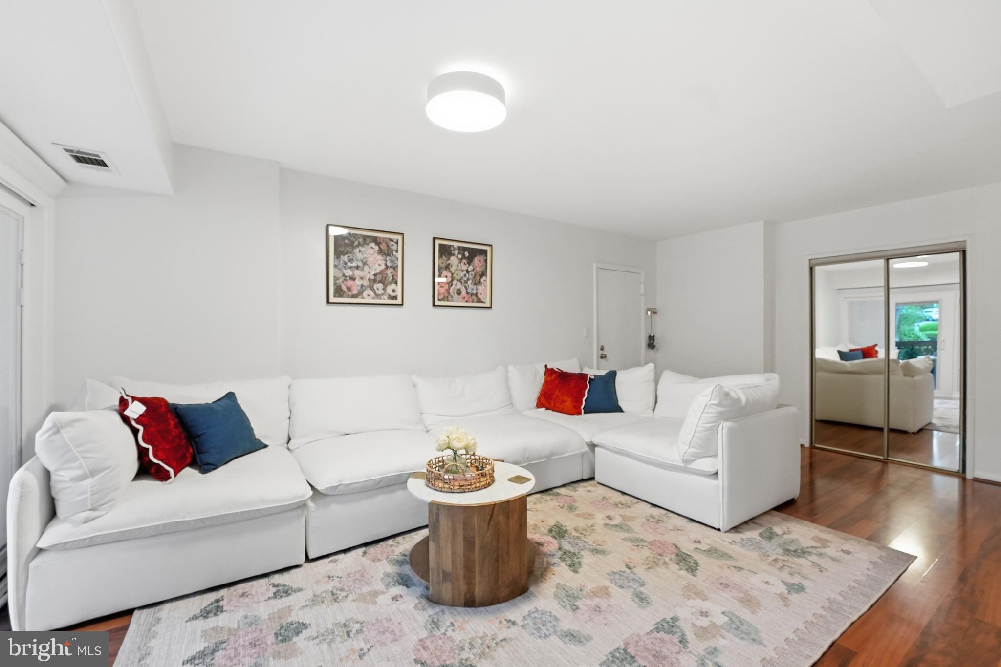 49 SKYHILL ROAD 204