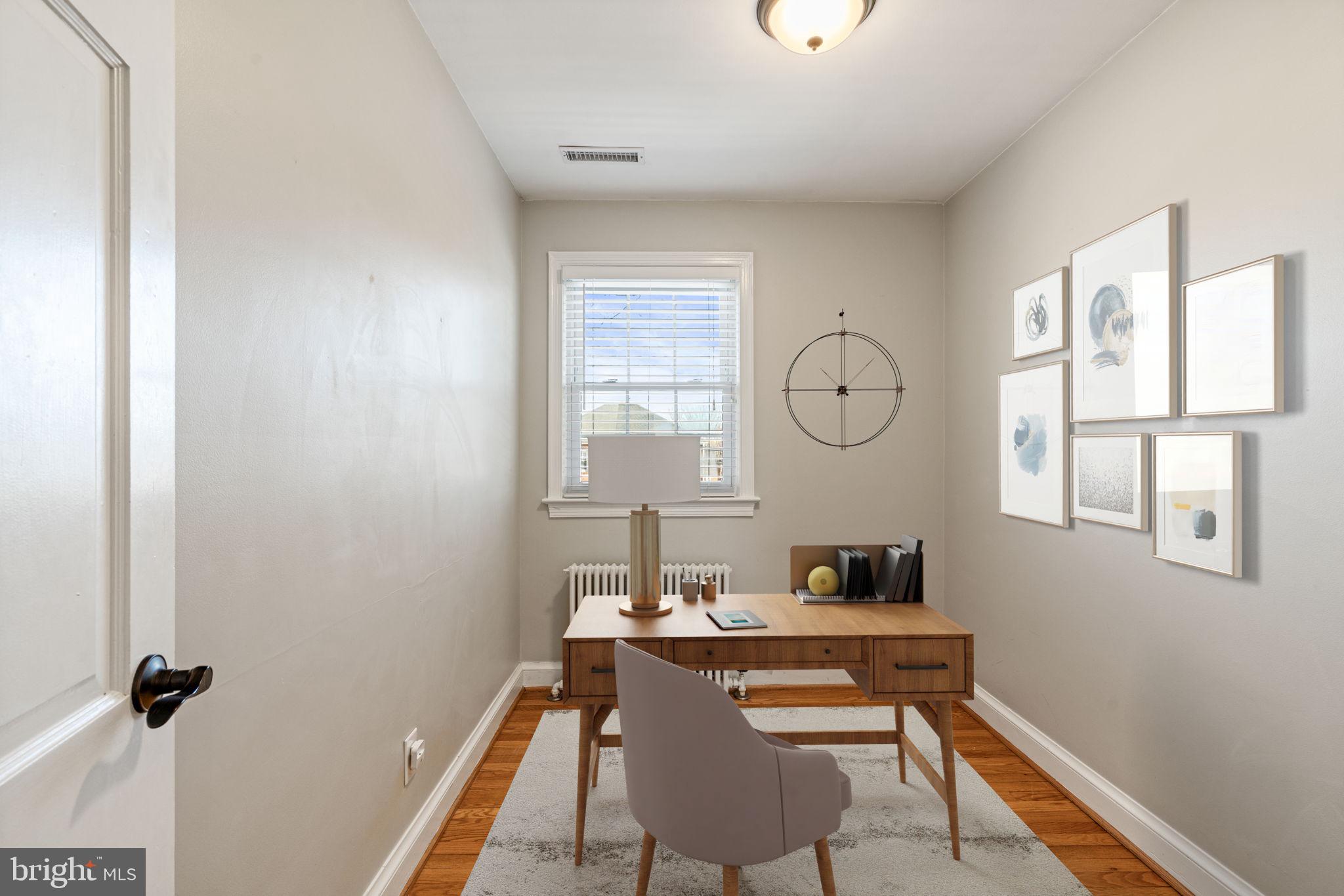 204 S COURTHOUSE ROAD