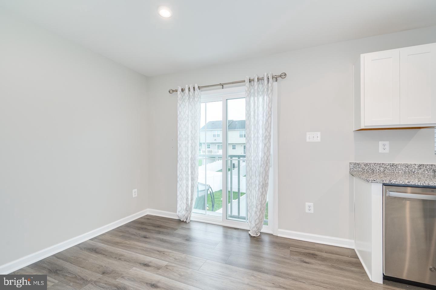 SOUTH BROOK - Residential