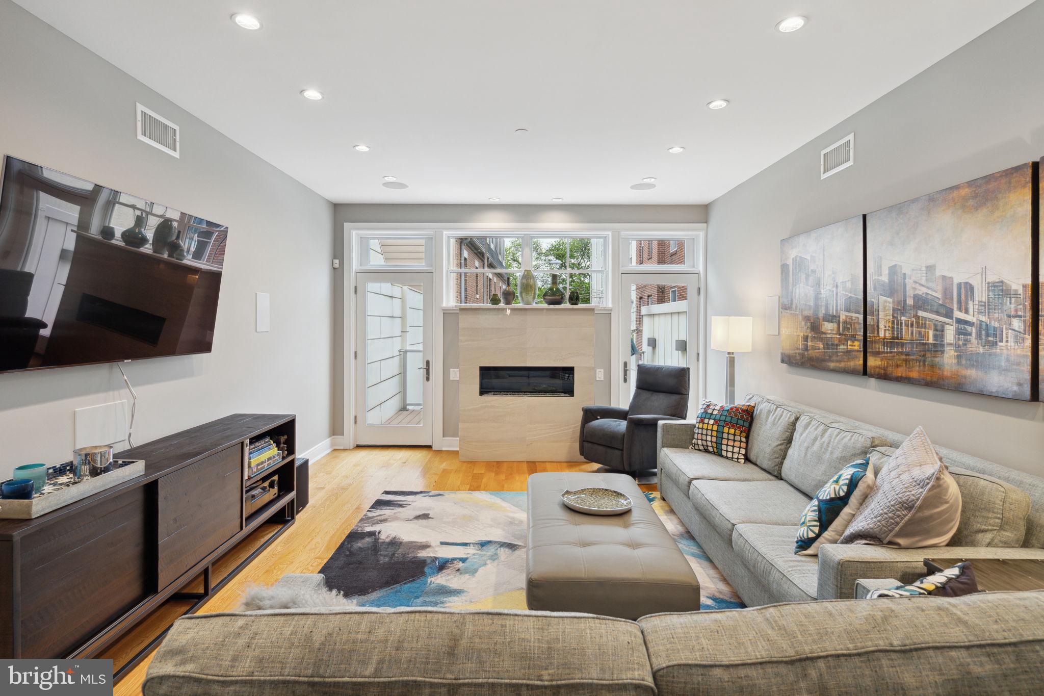 BELLA VISTA - Residential