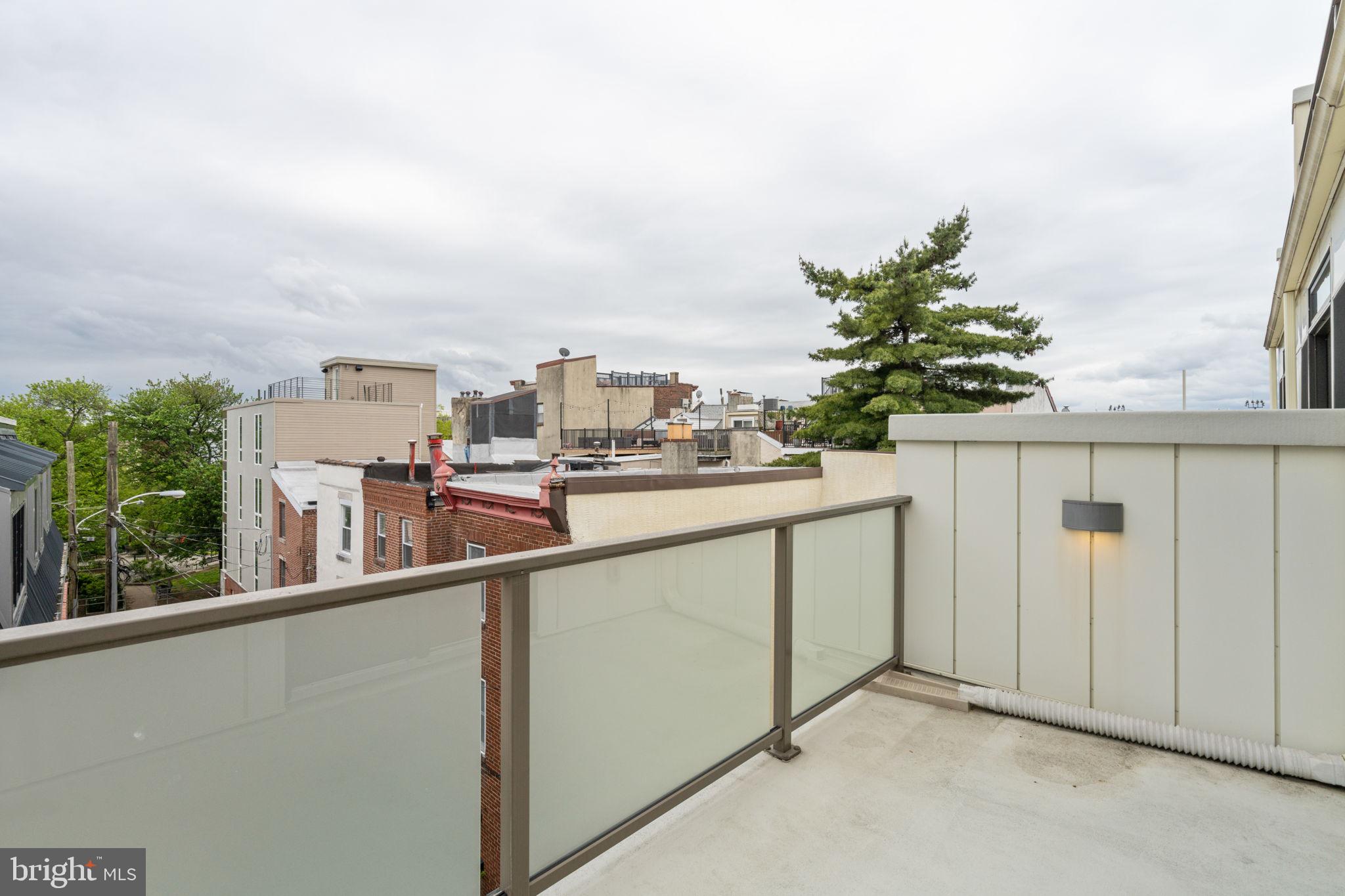 BELLA VISTA - Residential