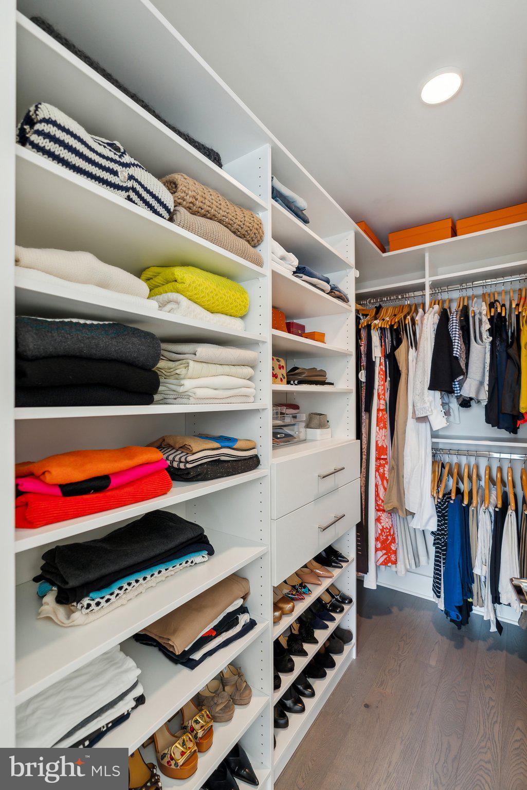 CHEVAL - Residential