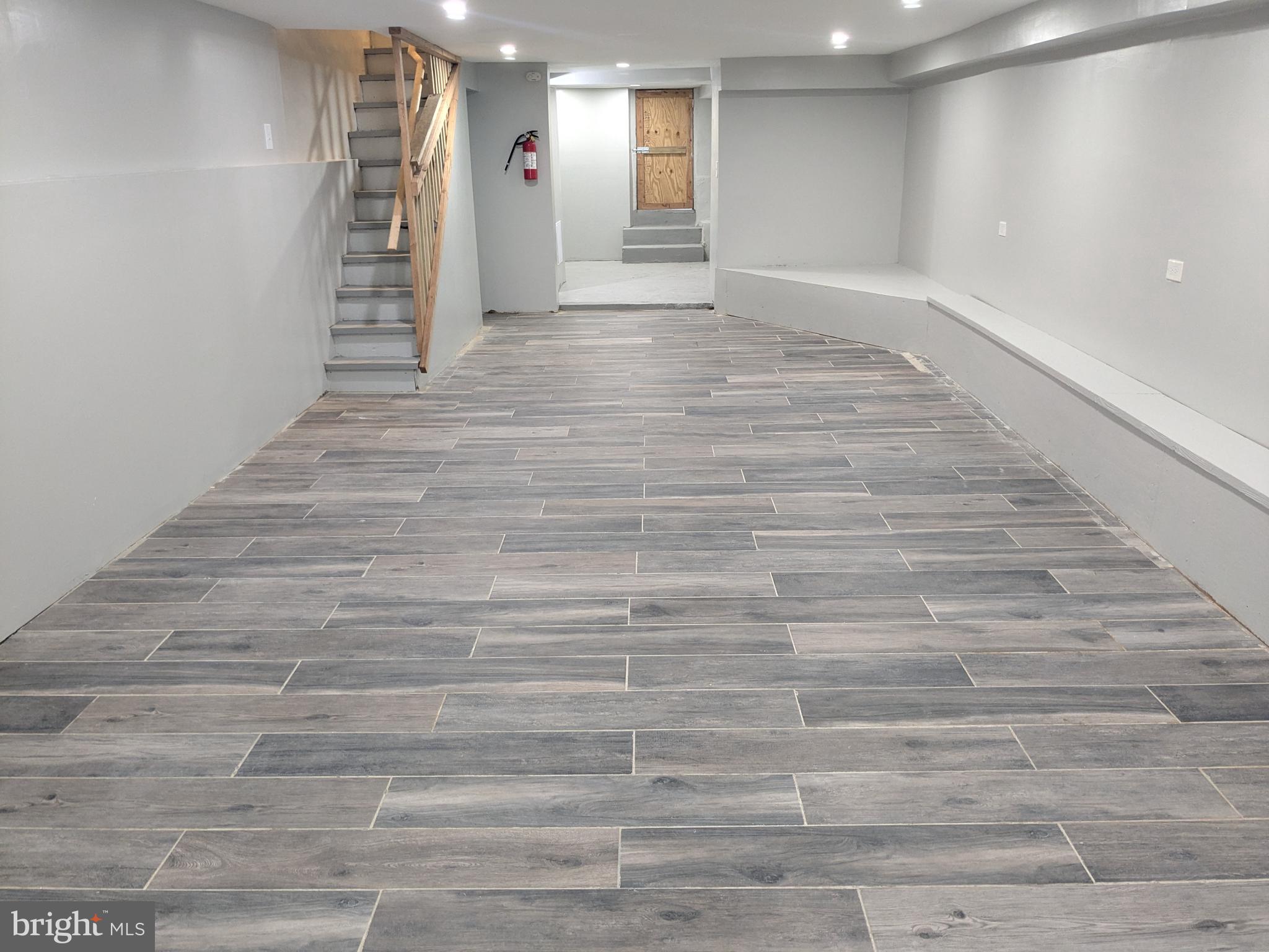 1169 LANSDOWNE AVENUE