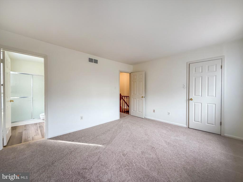 COUNTRY BEND - Residential Lease