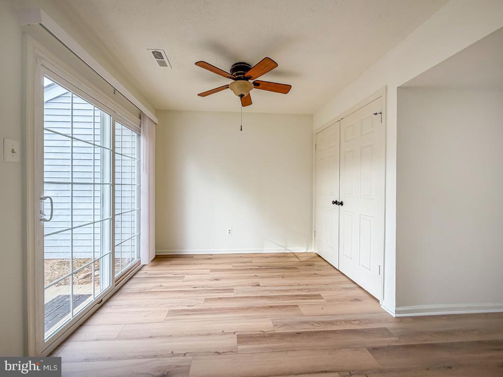 COUNTRY BEND - Residential Lease