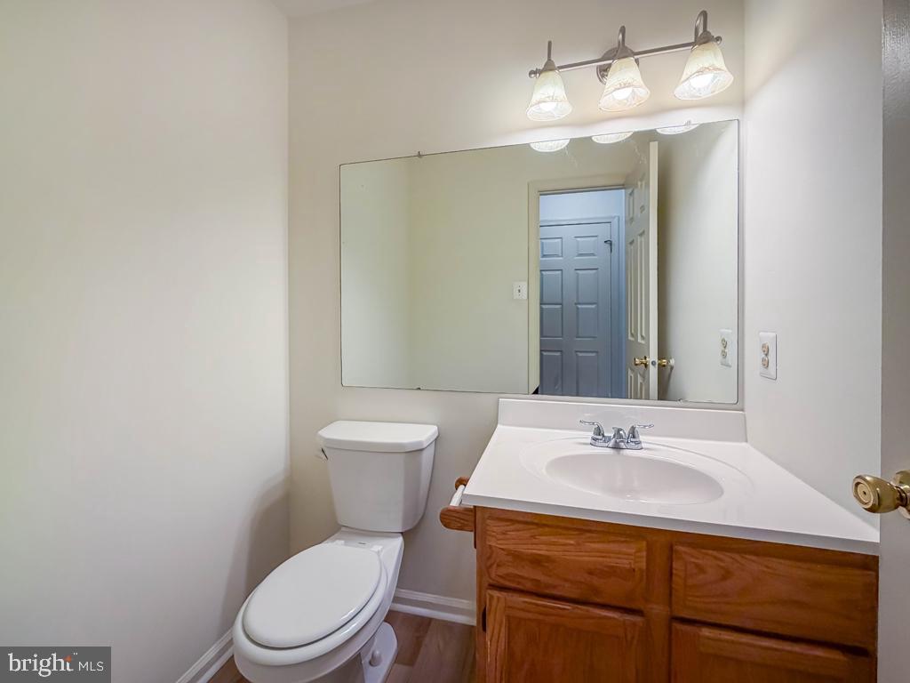 COUNTRY BEND - Residential Lease