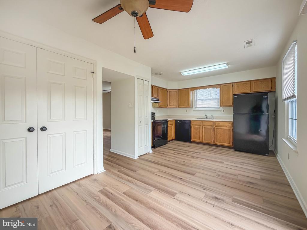 COUNTRY BEND - Residential Lease