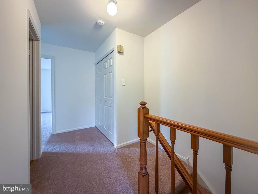 COUNTRY BEND - Residential Lease