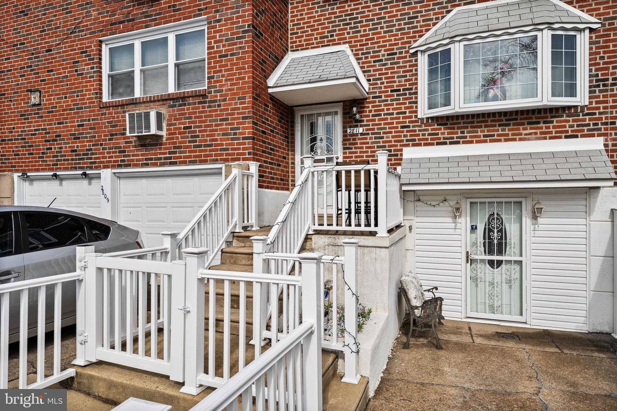 ASHTON-WOODENBRIDGE - Residential