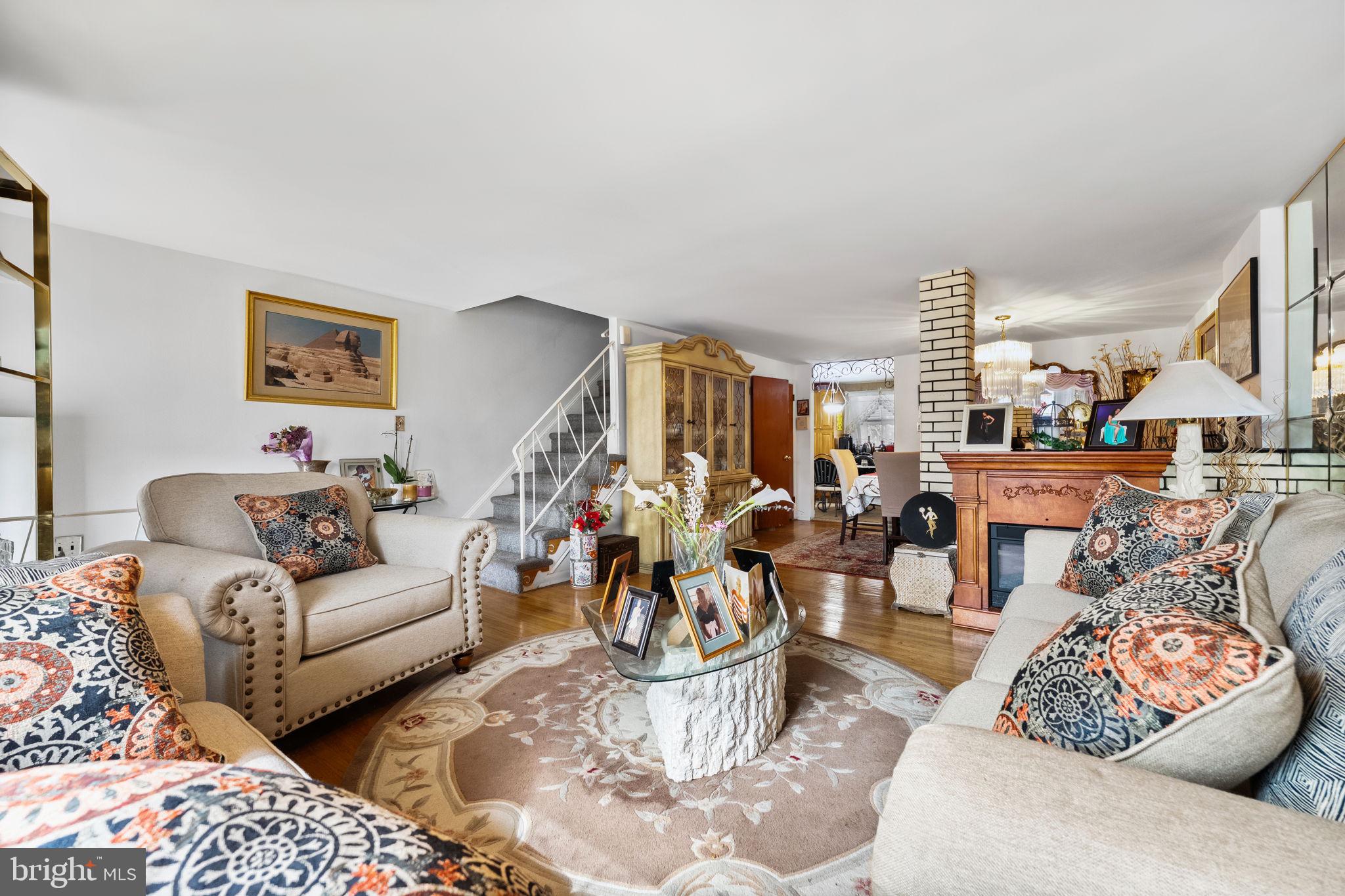 ASHTON-WOODENBRIDGE - Residential