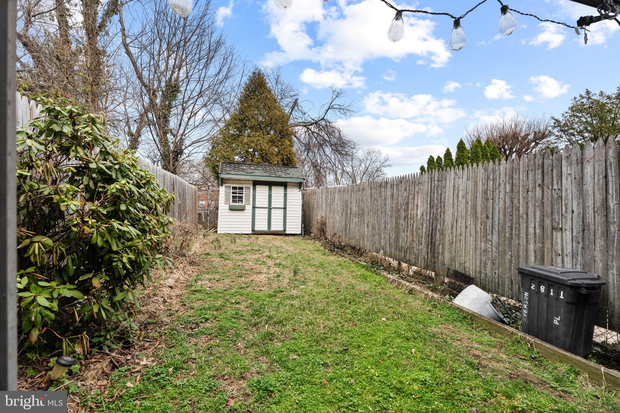 ASHTON-WOODENBRIDGE - Residential