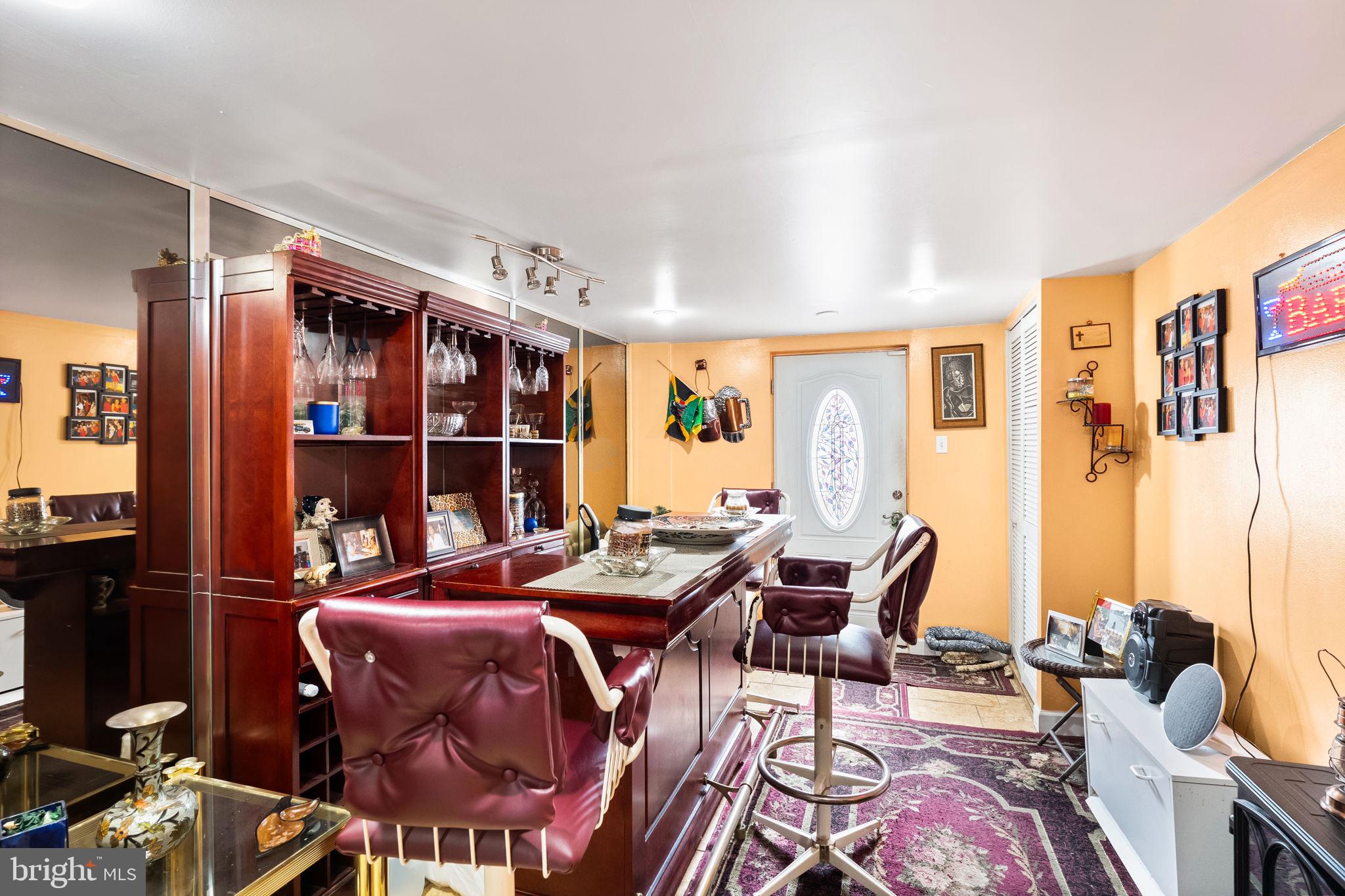 ASHTON-WOODENBRIDGE - Residential
