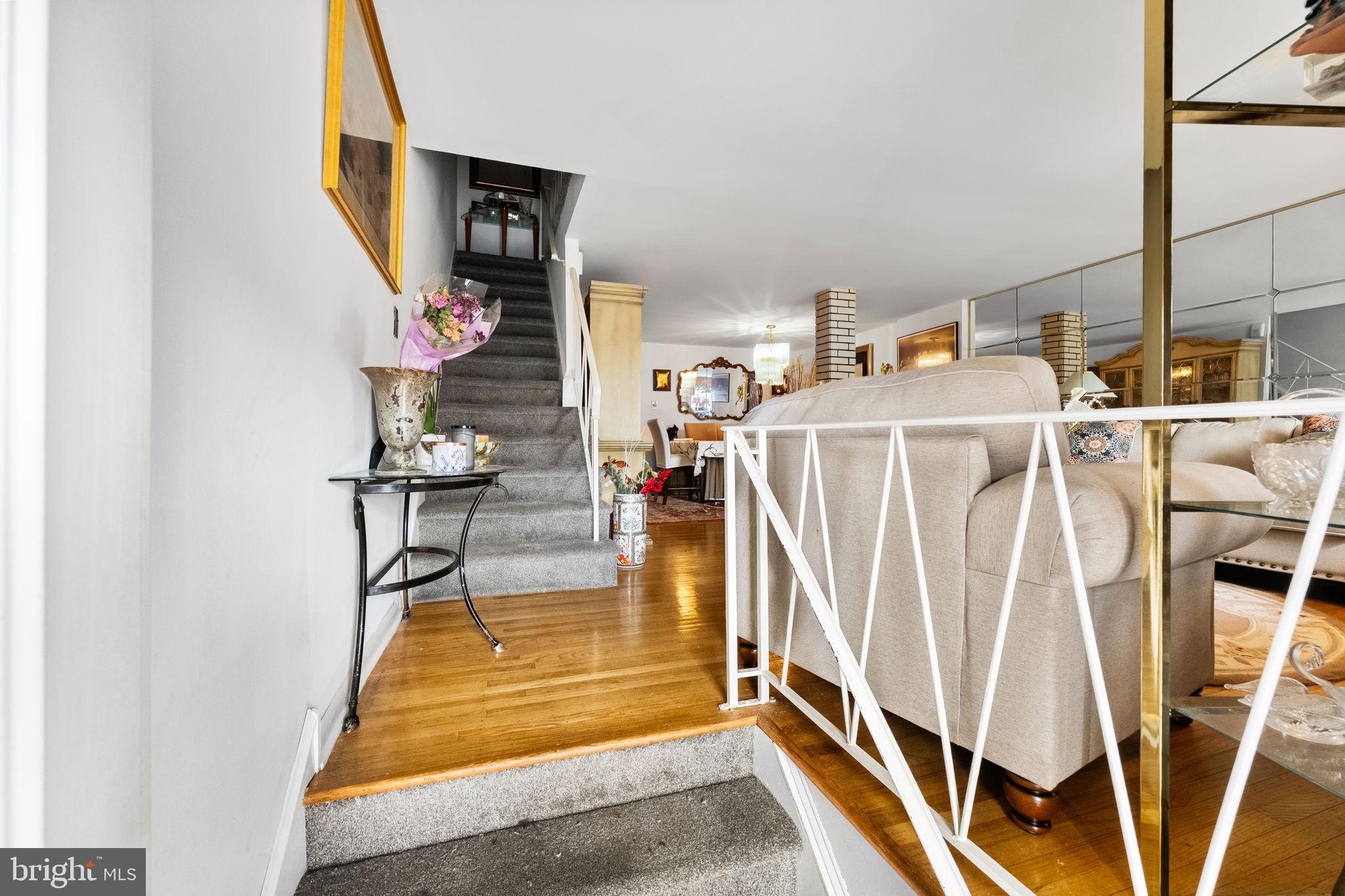 ASHTON-WOODENBRIDGE - Residential