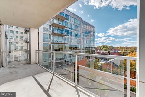 Condo For Sale - 6820 Wisconsin Avenue #4006<br/> BETHESDA, MD 20815