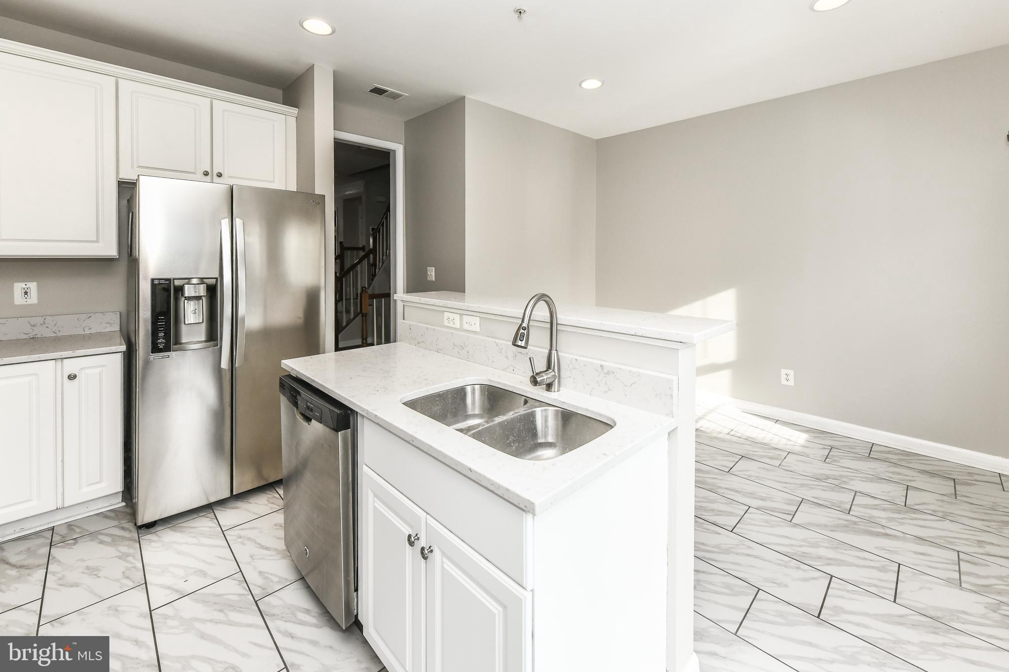 TYSONS VILLAGE - Residential Lease