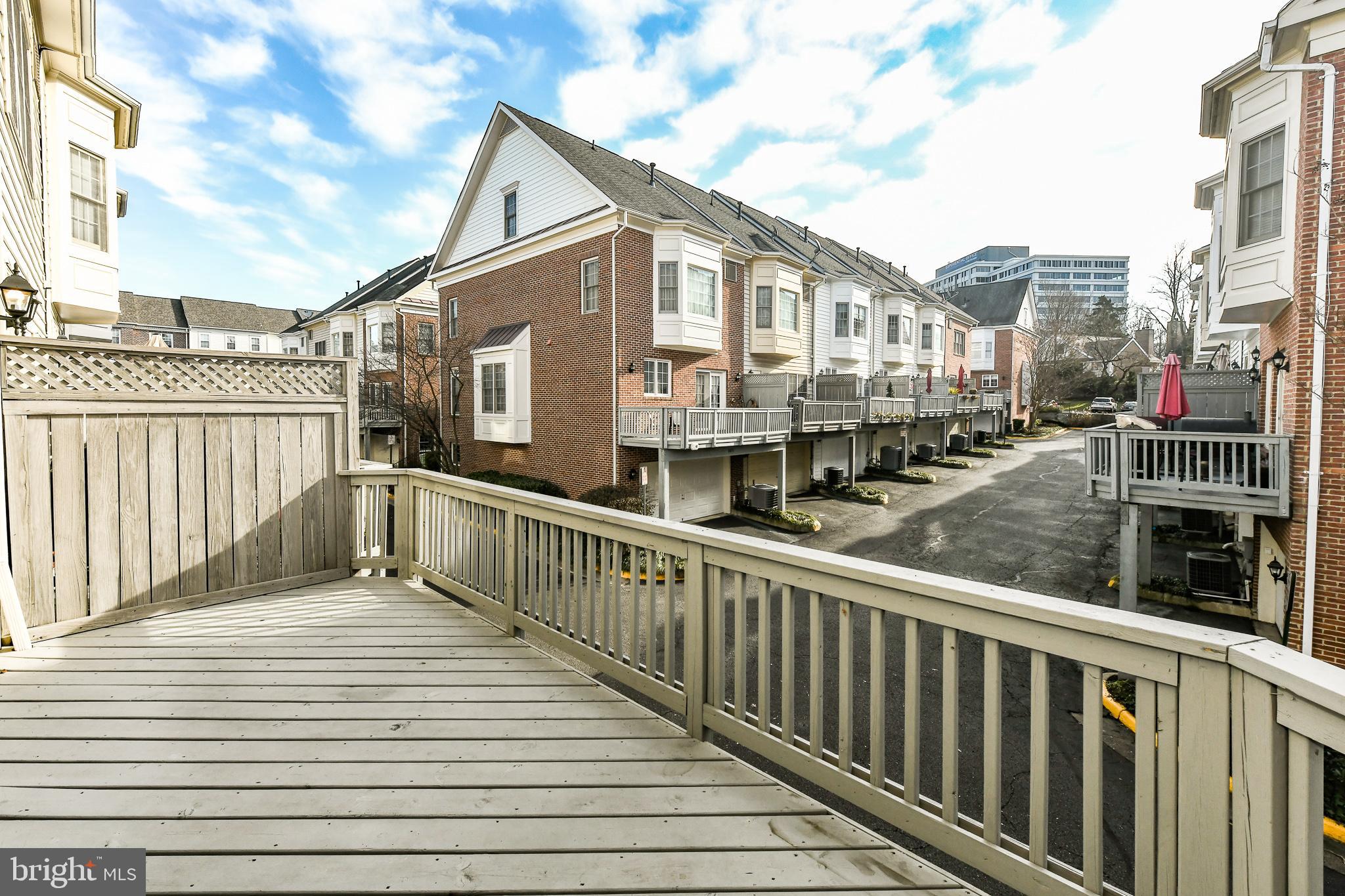 TYSONS VILLAGE - Residential Lease