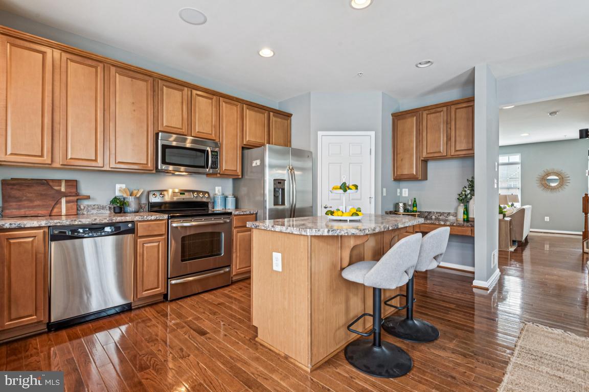 BUCKINGHAM ESTATES - Residential