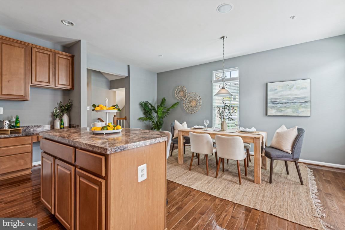 BUCKINGHAM ESTATES - Residential