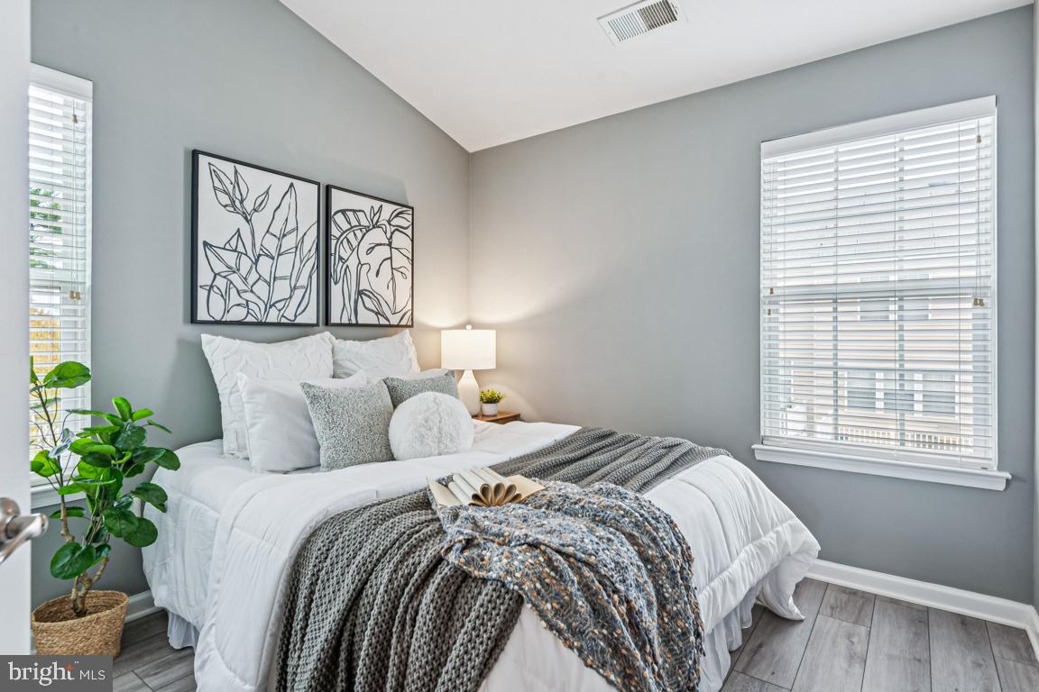 BUCKINGHAM ESTATES - Residential