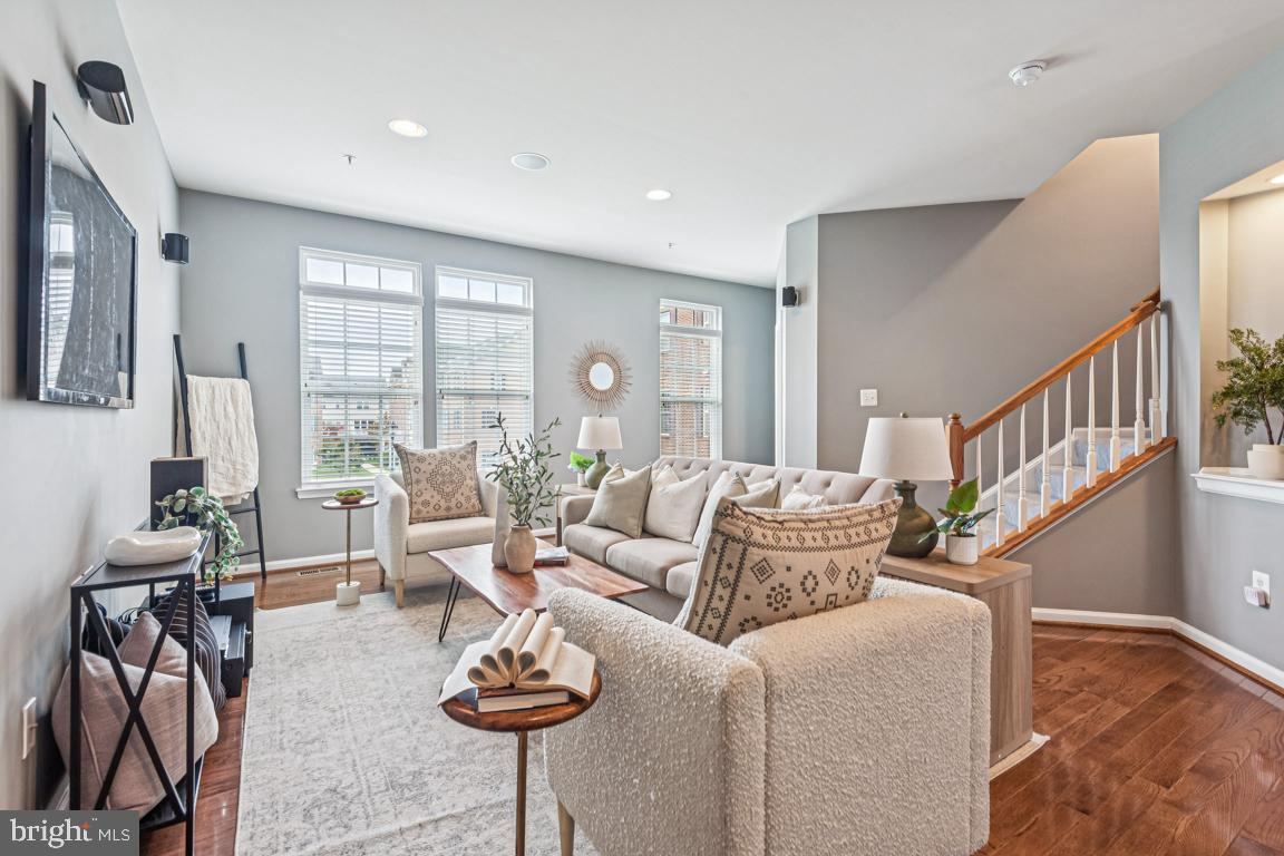 BUCKINGHAM ESTATES - Residential