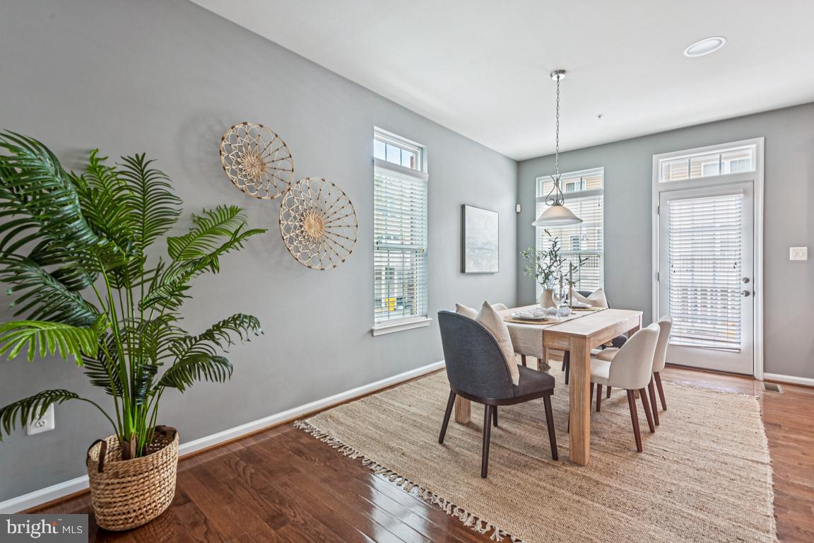 BUCKINGHAM ESTATES - Residential