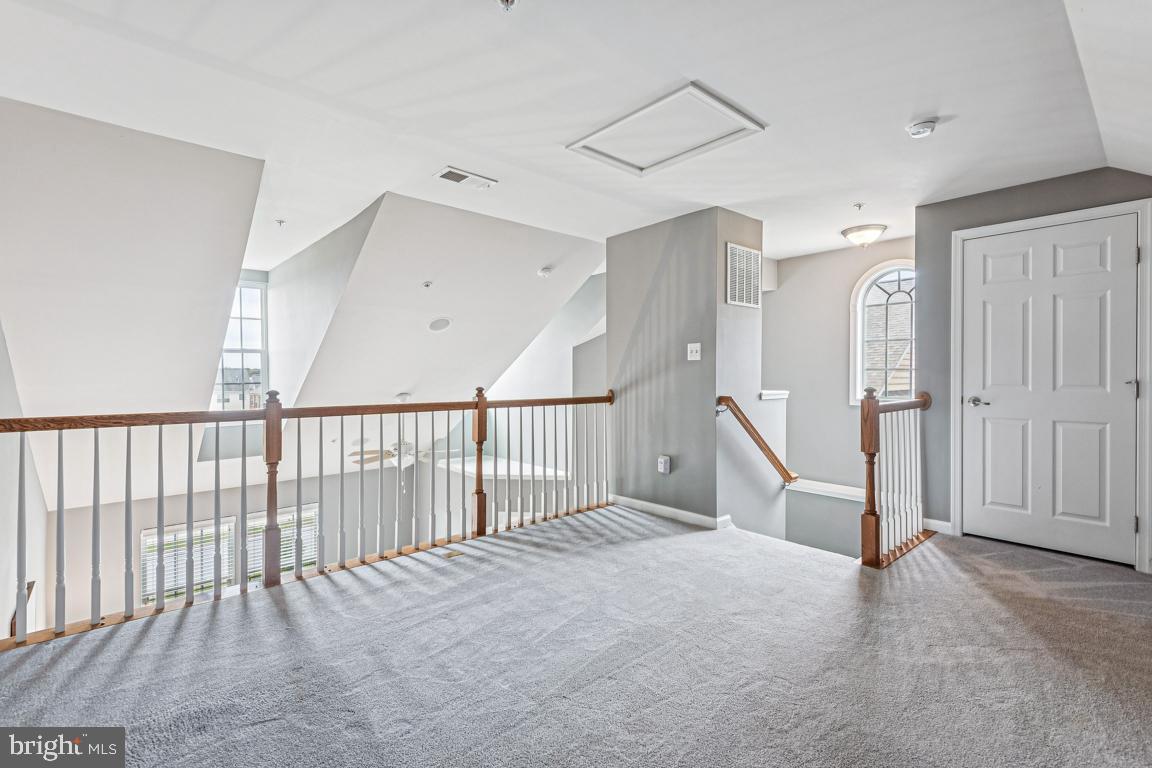 BUCKINGHAM ESTATES - Residential