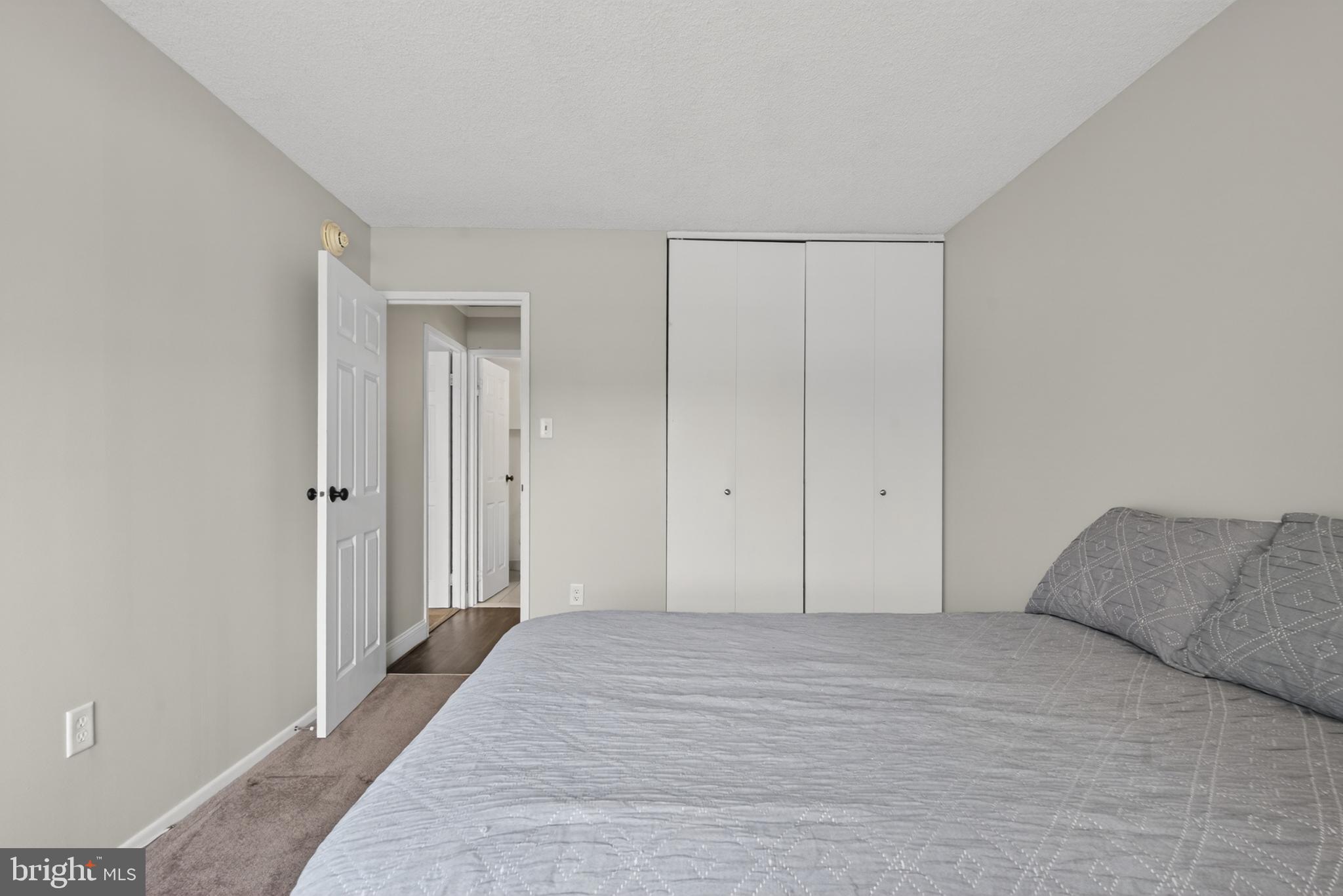 PLYMOUTH HILL - Residential