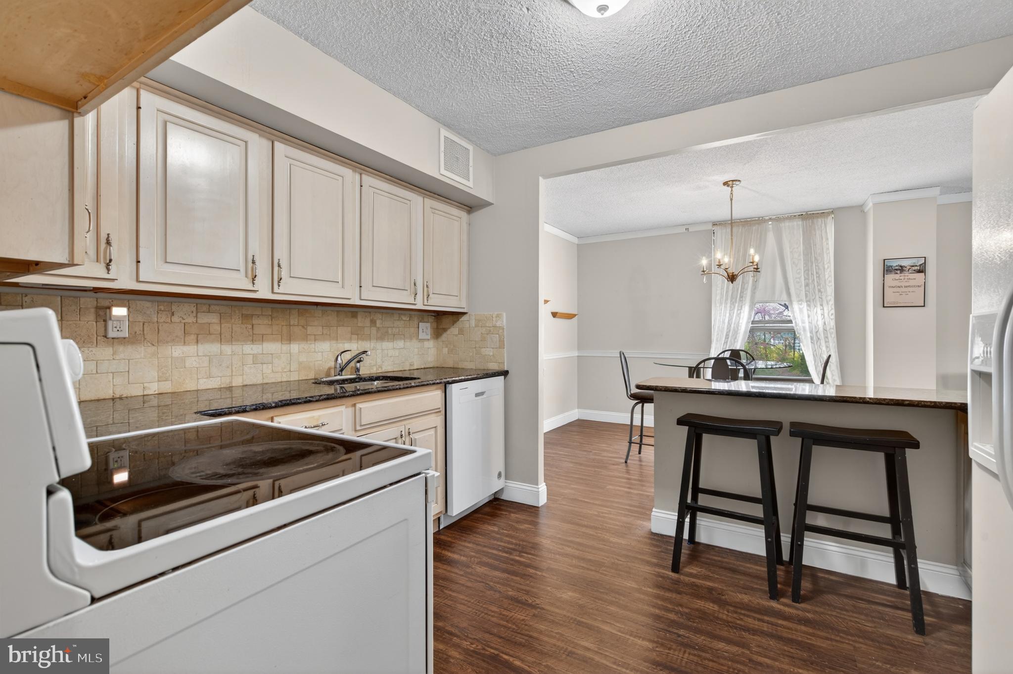 PLYMOUTH HILL - Residential