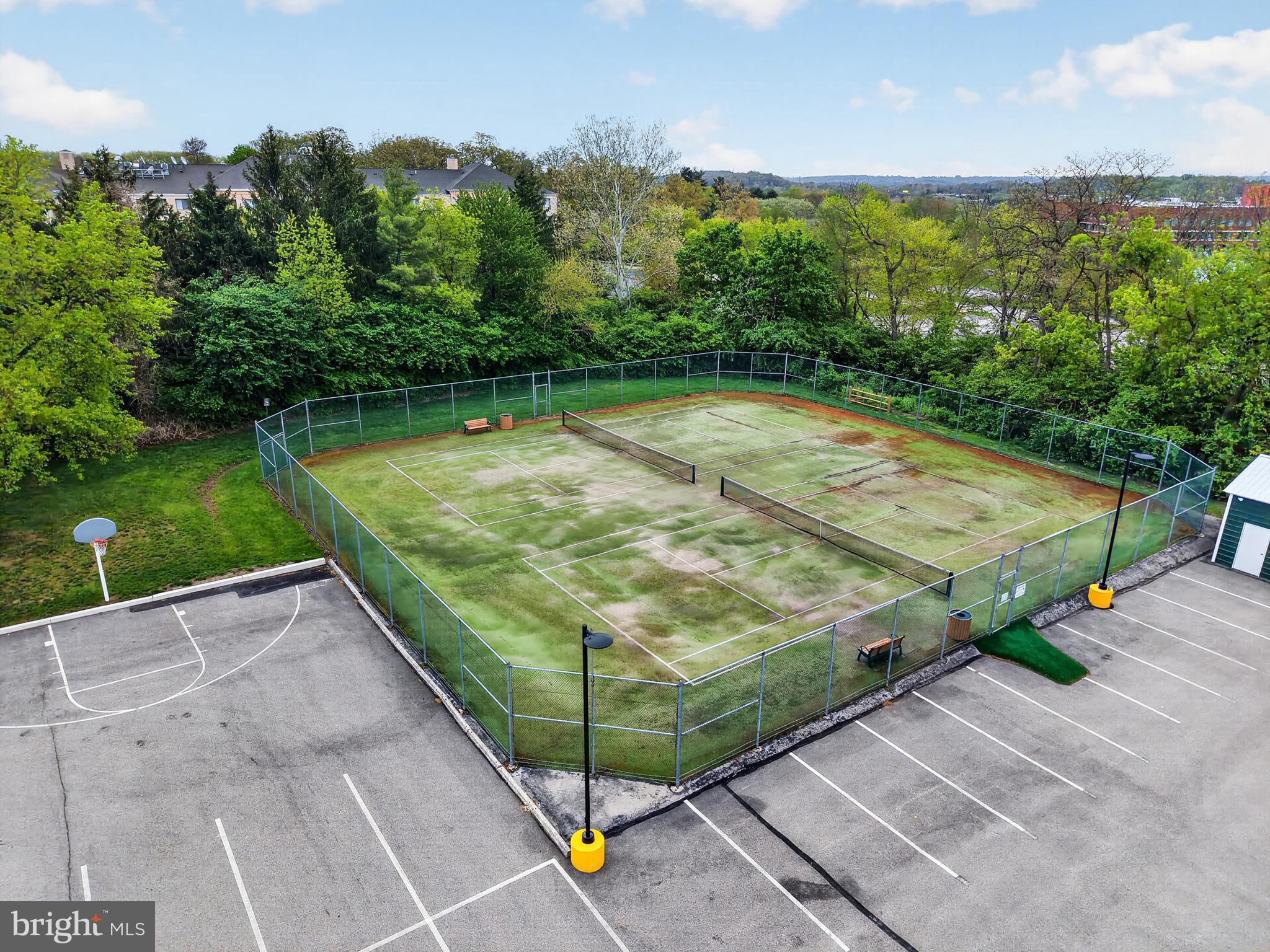 PLYMOUTH HILL - Residential