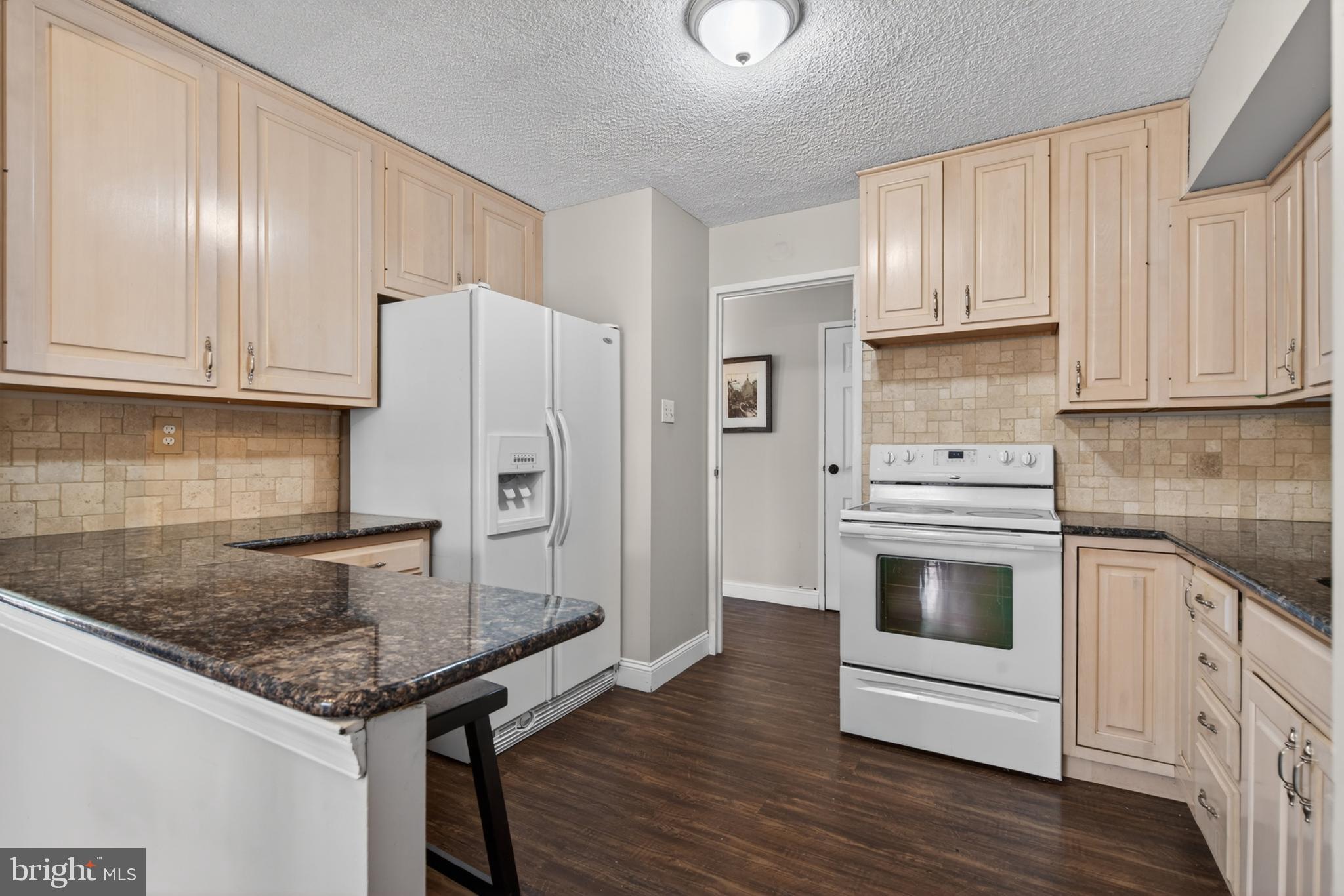 PLYMOUTH HILL - Residential