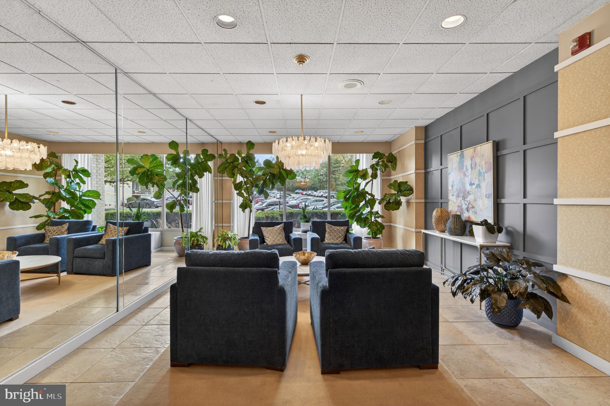 PLYMOUTH HILL - Residential